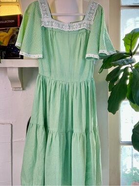 Green Gingham Lace Square-Neck Tiered Dress
